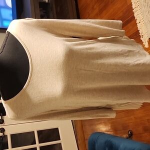 Pebble & Stone by Anthropologie cream/gray top Med